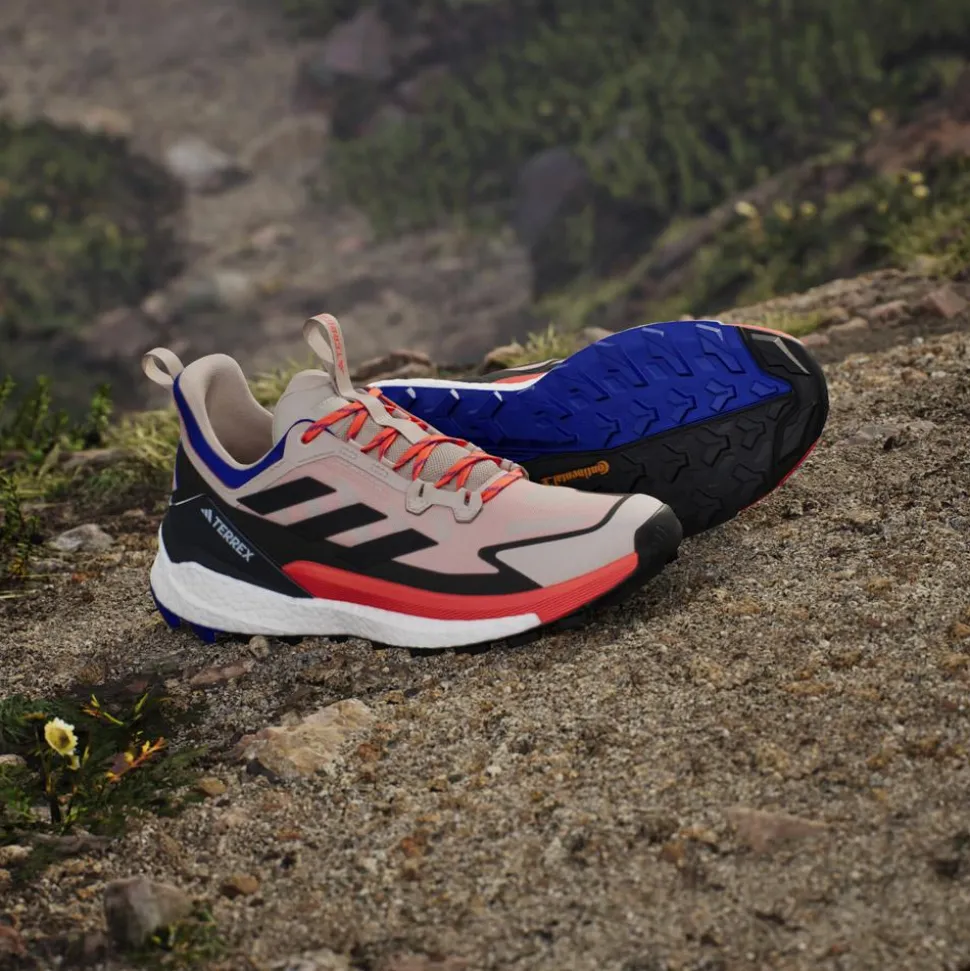 Chaussures de Fast Hiking adidas Terrex Free Hiker 2 Low Wonbei Cblack Seimor