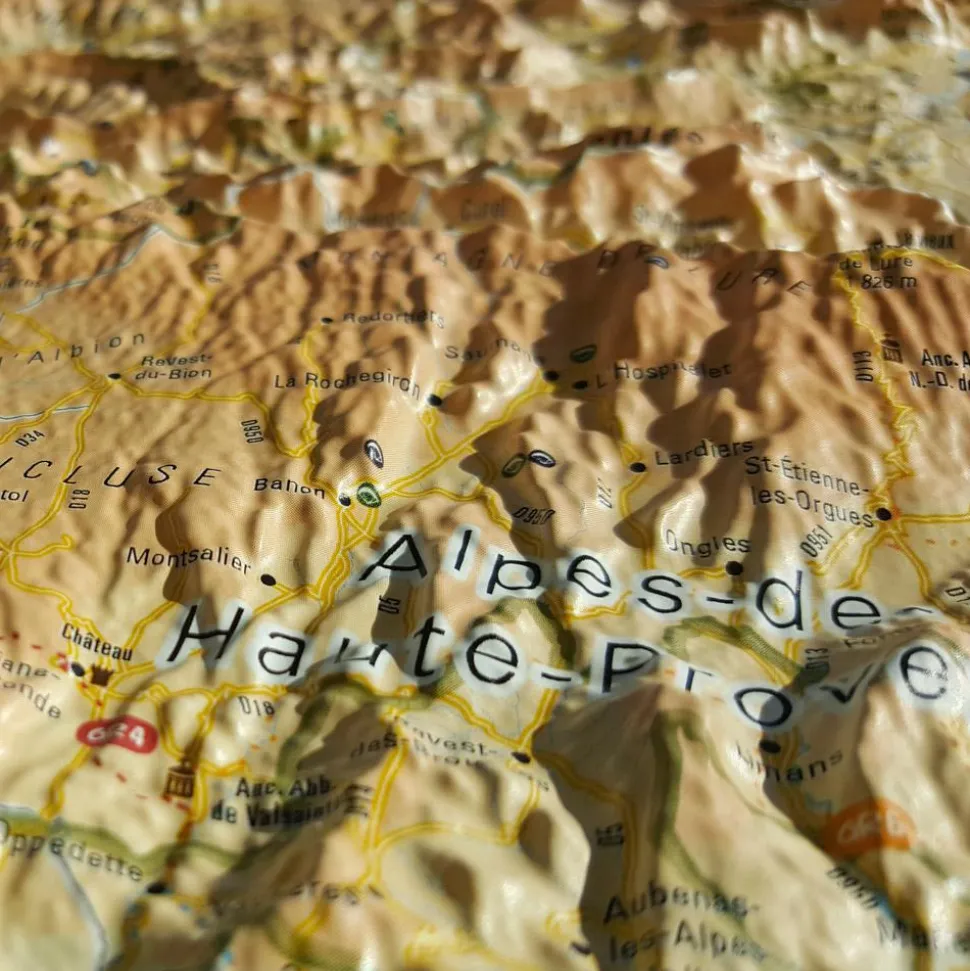 Les Massifs De Provence + Cadre