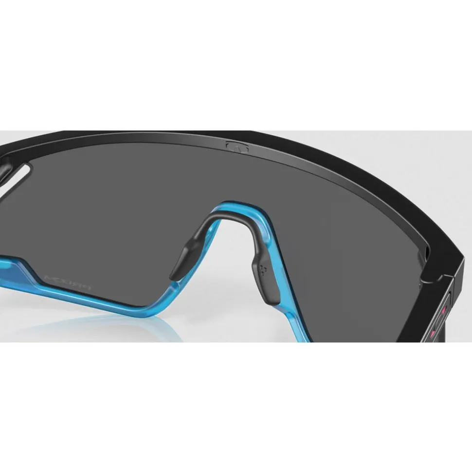 Lunettes de soleil Oakley Bxtr Matte Black Blue Prizm Black