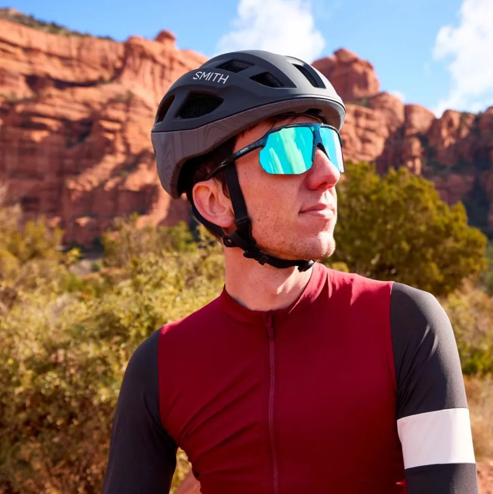 Lunettes de soleil Smith Motive Crystal Pacific Chromapop Opal Mirror