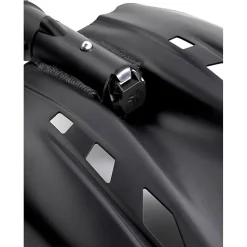 Pelle Arva Axe Black