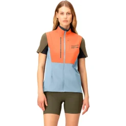 Veste de trail Norrona senja aero90 Vest W's Flamingo - Blue Fog