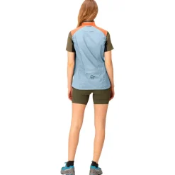 Veste de trail Norrona senja aero90 Vest W's Flamingo - Blue Fog